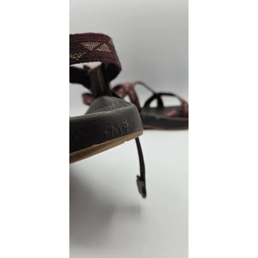 Chaco Z/2 Classic Men Sandals Size 9 Brown Burgundy Hiking Toe Loop Outdoor
